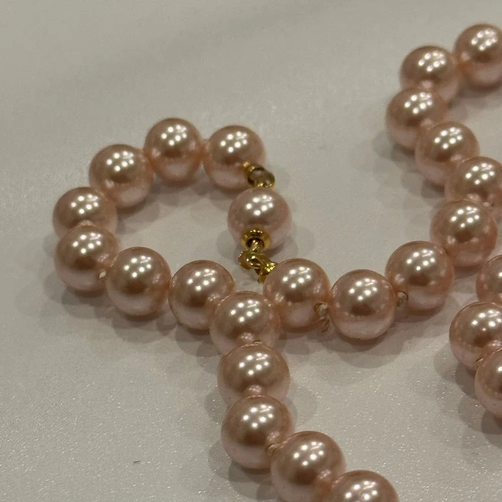 Elegant Pink Faux Pearl Necklace Gold Tone‎ Clasp Classic Style